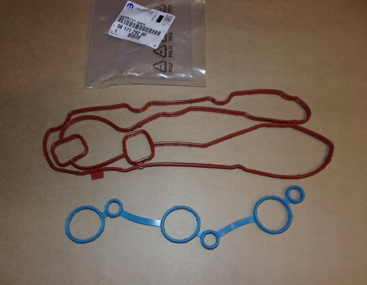 KÜLBÜTÖR KAPAK CONTASI CORSA F PEUGEOT 208 C3 1,2 PURETECH (MOPAR)